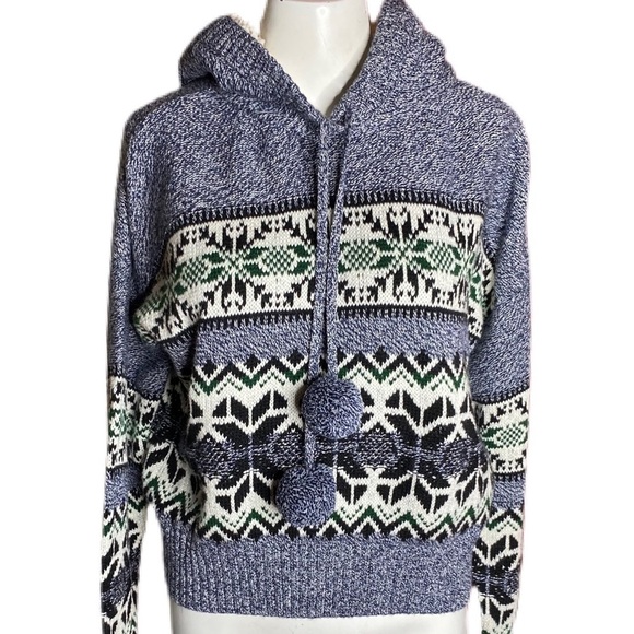 Between Me & You Holiday Winter Sweater Junior M - Picture 1 of 8